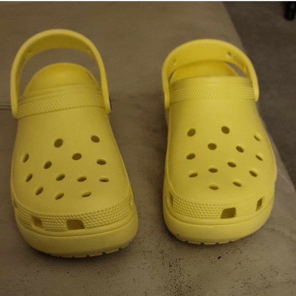 Womens Yellow Crocs